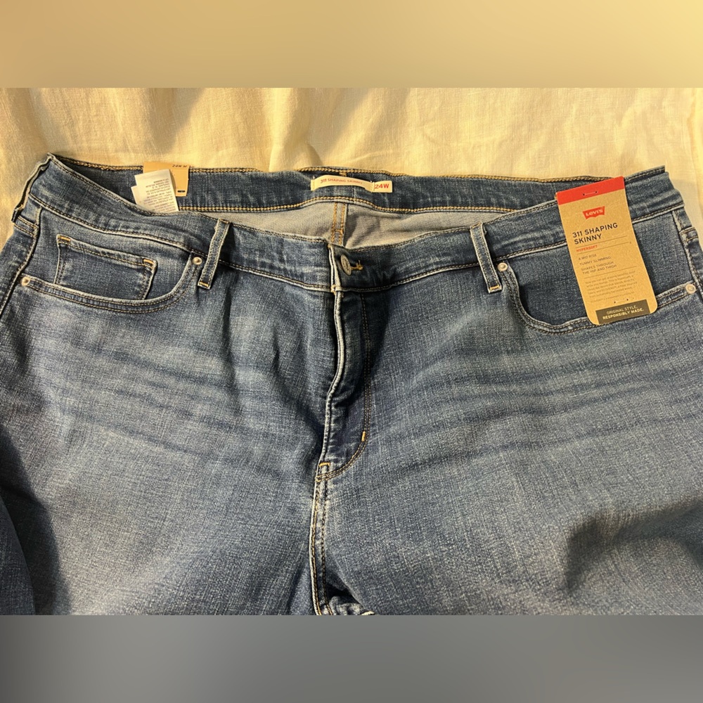 Levi’s 311 shaping skinny hypersoft jeans - Picture 3 of 16
